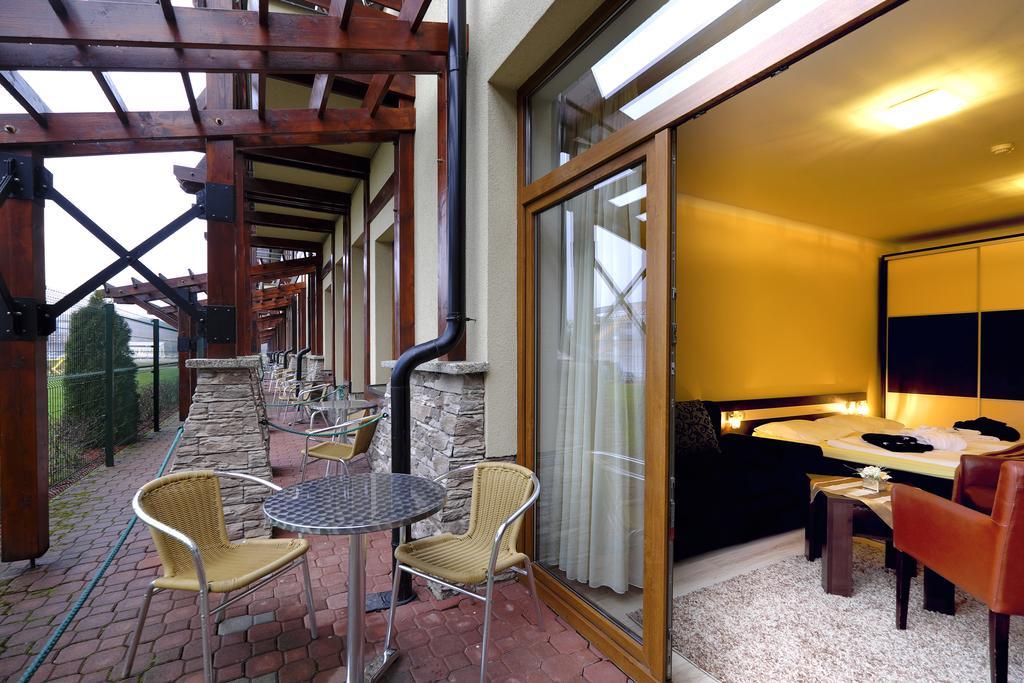 Luxury Apartment Kristof Besenova Exterior foto